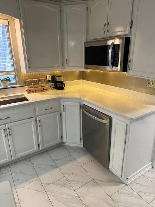 Apartamento Hot Tub 5 Beds Moorhead Exterior foto